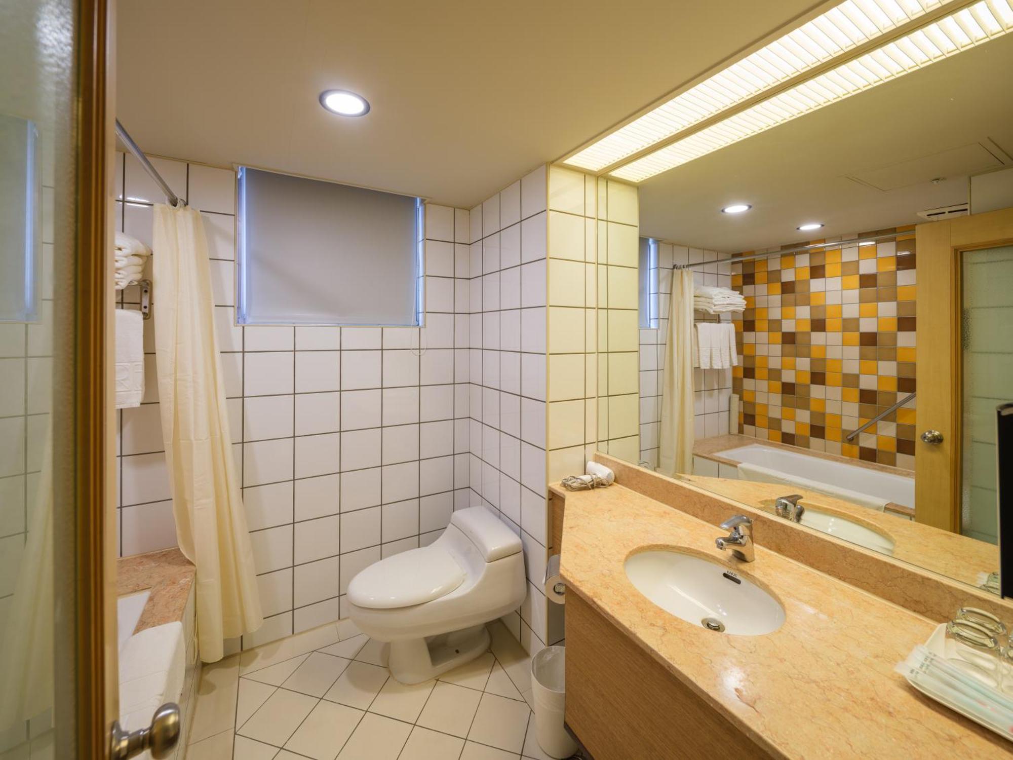 Rich & Free Hotel - Fuzhong 富逸旅趣-板橋府中館 Тайбей Екстер'єр фото