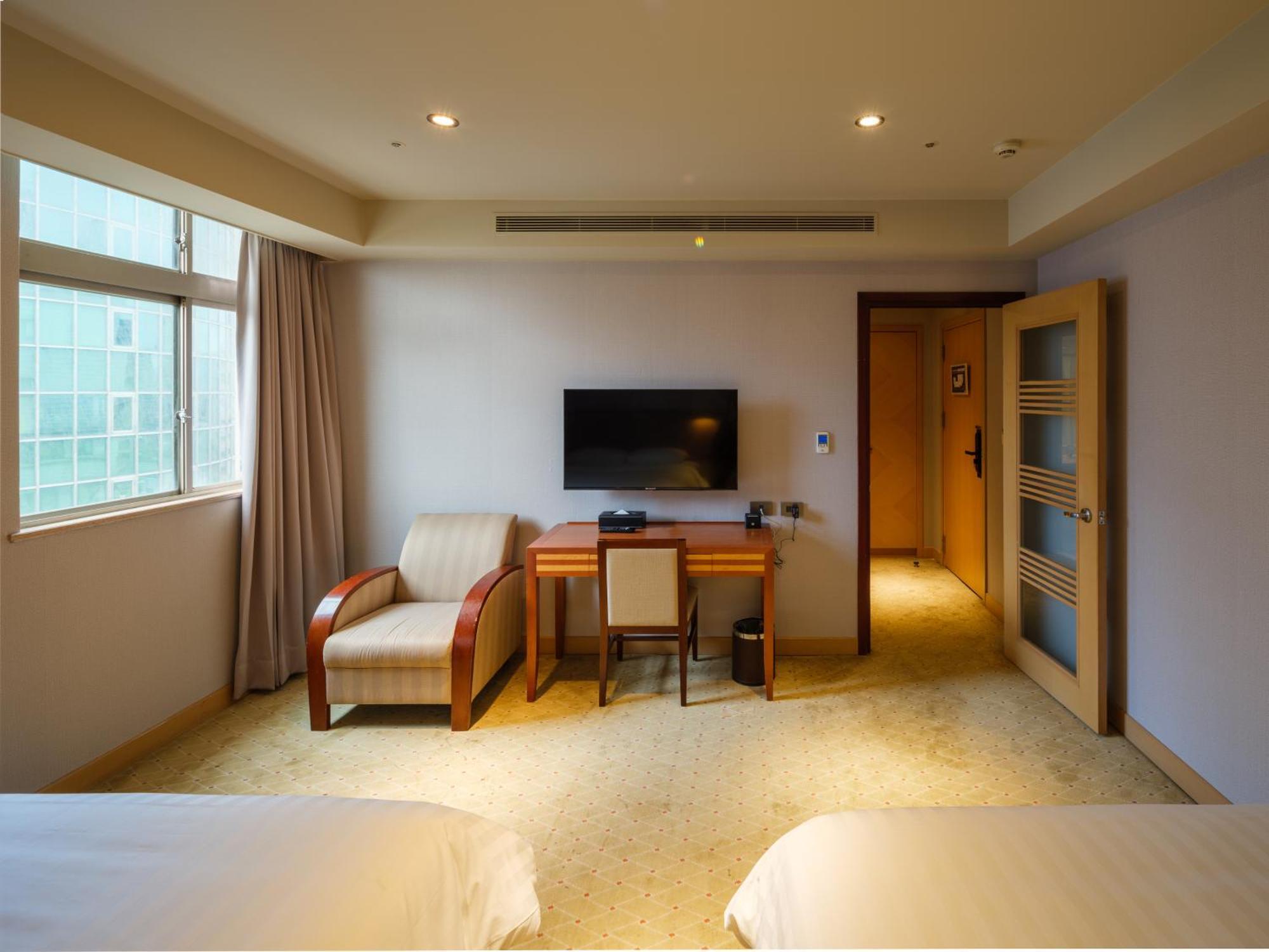 Rich & Free Hotel - Fuzhong 富逸旅趣-板橋府中館 Тайбей Екстер'єр фото