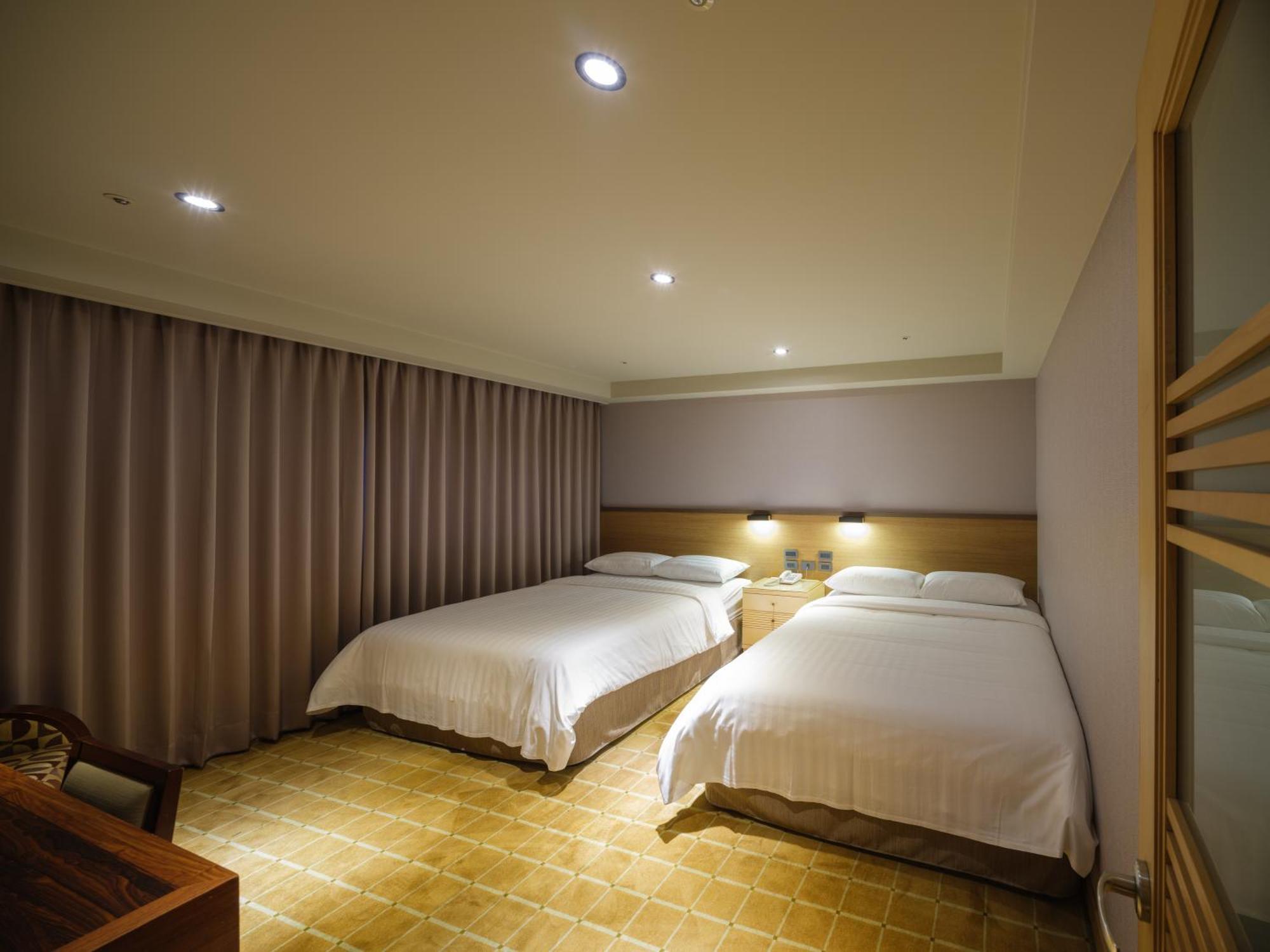 Rich & Free Hotel - Fuzhong 富逸旅趣-板橋府中館 Тайбей Екстер'єр фото