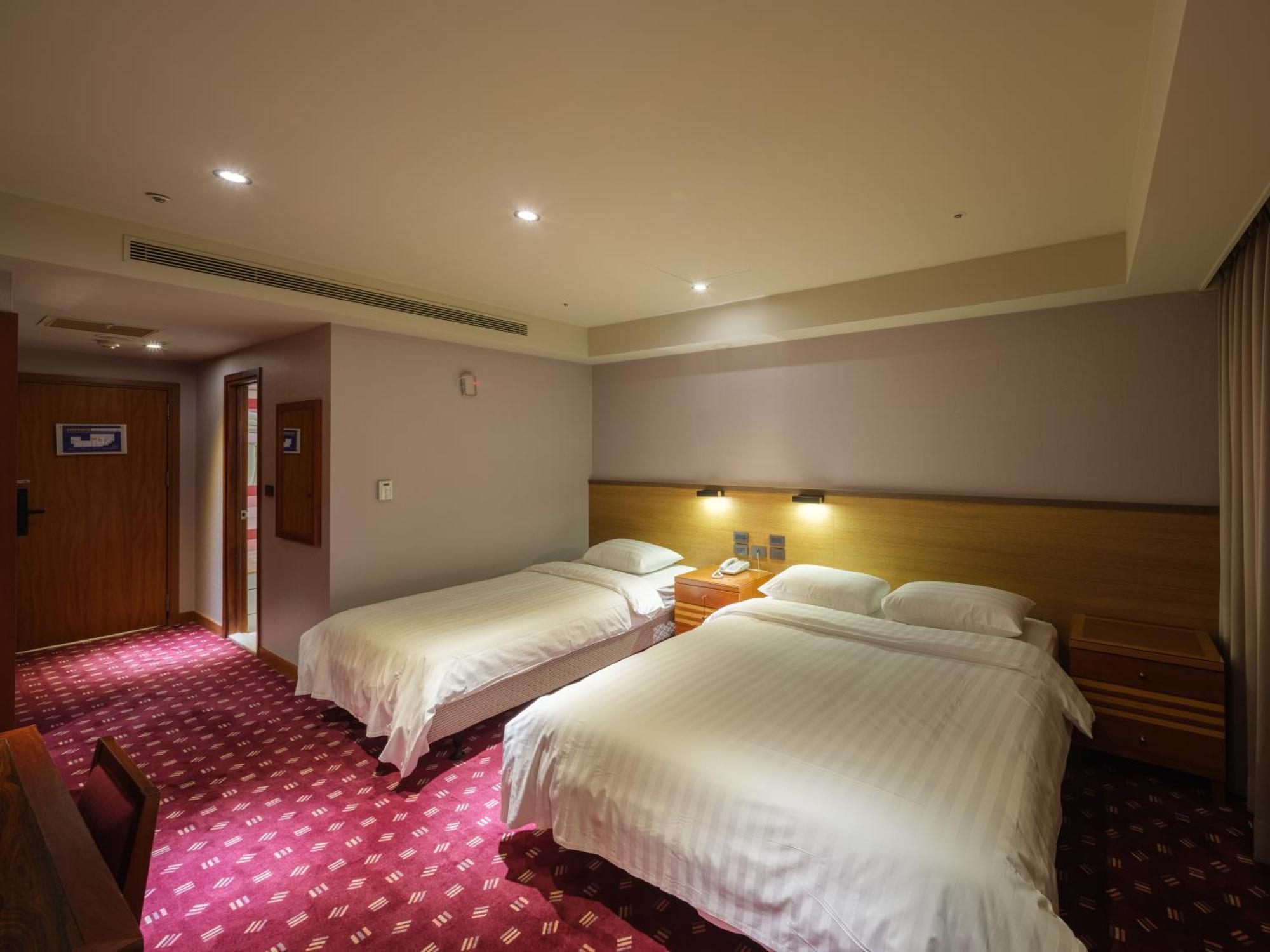 Rich & Free Hotel - Fuzhong 富逸旅趣-板橋府中館 Тайбей Екстер'єр фото