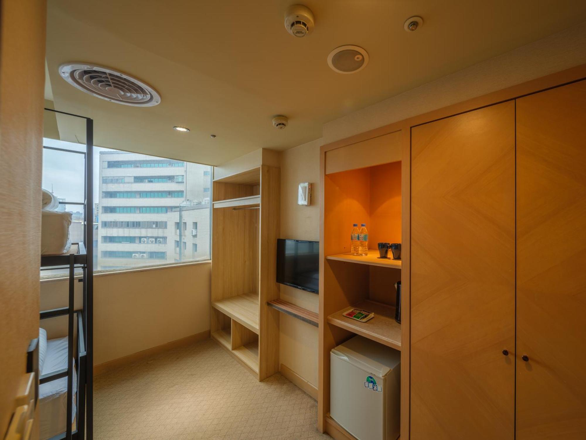 Rich & Free Hotel - Fuzhong 富逸旅趣-板橋府中館 Тайбей Екстер'єр фото