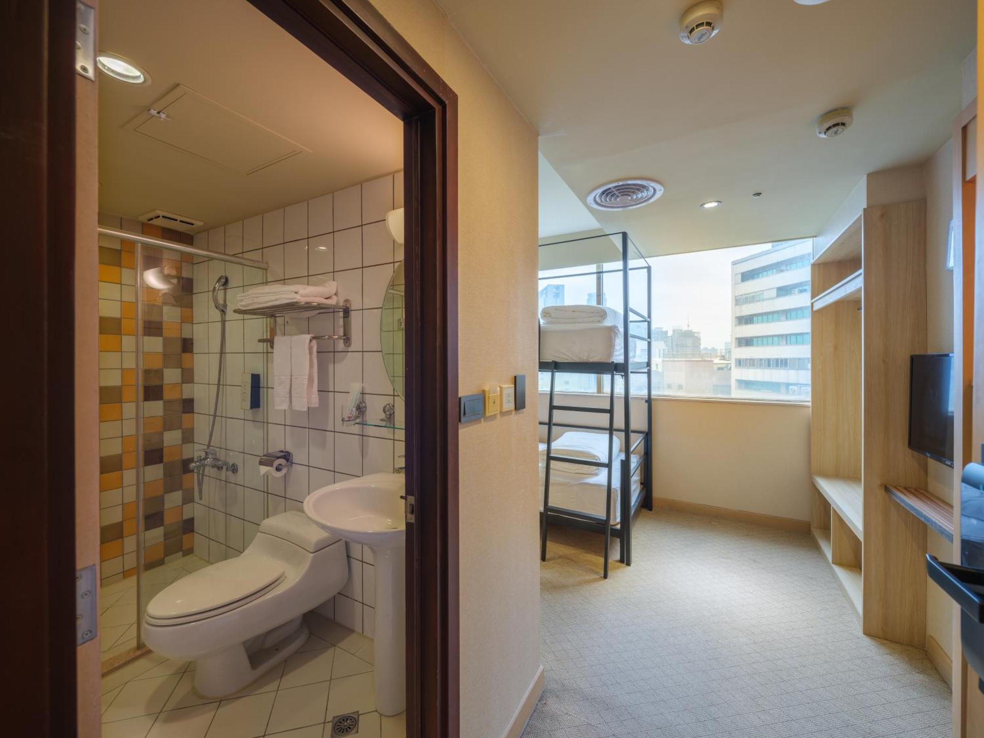 Rich & Free Hotel - Fuzhong 富逸旅趣-板橋府中館 Тайбей Екстер'єр фото