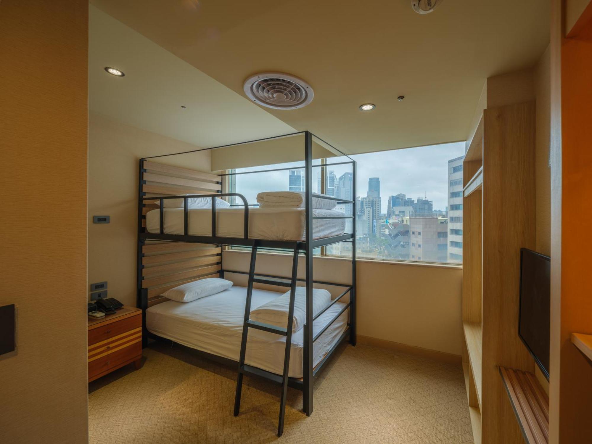 Rich & Free Hotel - Fuzhong 富逸旅趣-板橋府中館 Тайбей Екстер'єр фото